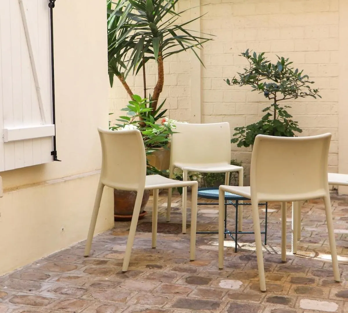 Luxury Apartment In The Golden Triangle - Paris 0*,